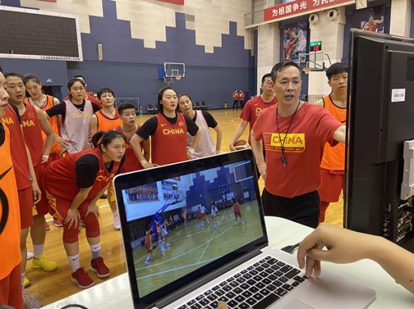 女籃比賽錄像最新，自然美景下的籃球之旅