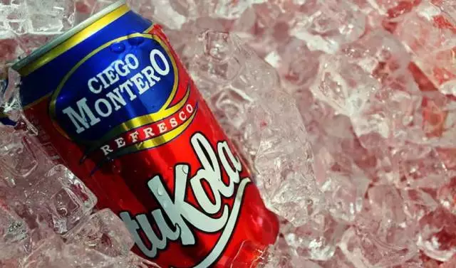 科技浪潮中的暢飲狂歡，最新可樂(lè )廣告引領(lǐng)新時(shí)代之味