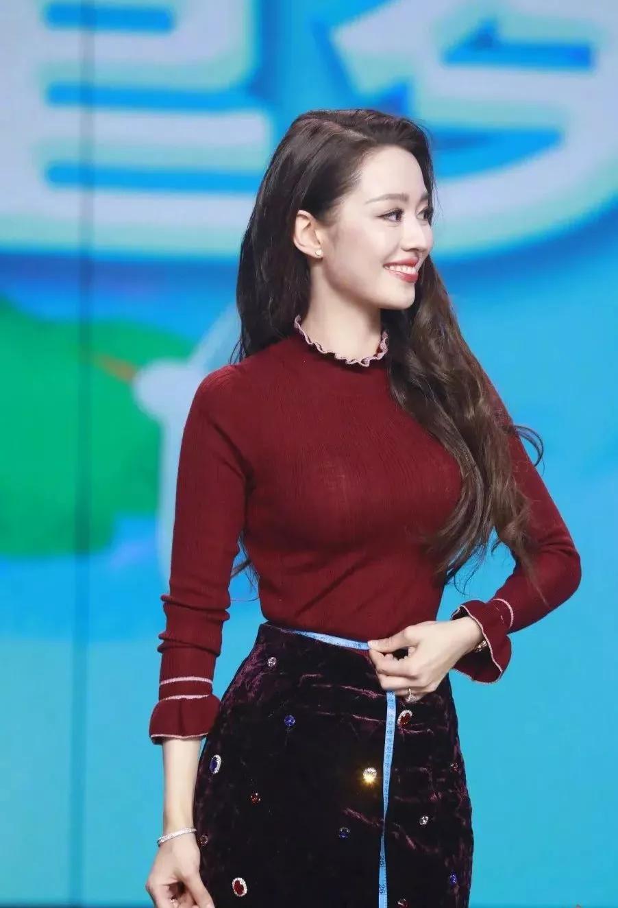 最新女星視頻，星光變化中的自信與成就力量