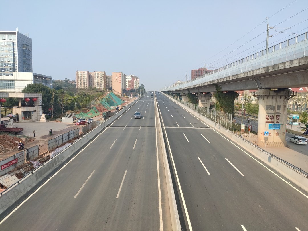 芙蓉路最新時(shí)尚潮流地標，綻放的潮流新寵！