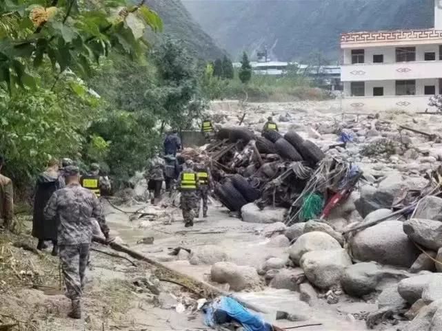 ??紅蟲(chóng)災害來(lái)襲，守護家園，行動(dòng)刻不容緩！