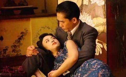 飲食男女演員，舞臺到人生的蛻變與自信的魔力