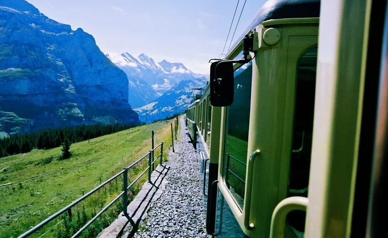 成都至哈爾濱機票價(jià)格查詢(xún)，時(shí)空之旅的飛行軌跡