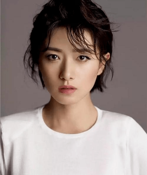 揭秘娛樂(lè )圈潛規則背后的女明星命運之路