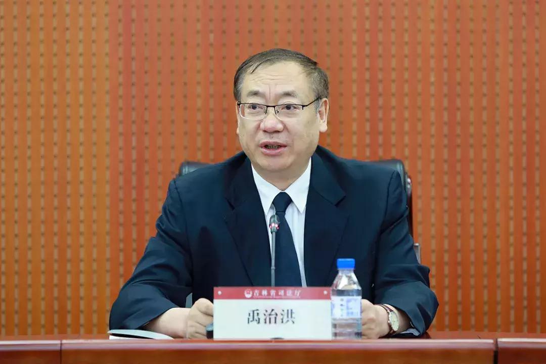 最新視頻廳，友情放映與家的溫馨時(shí)光