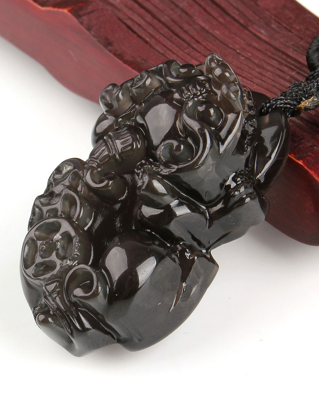 黑曜石貔貅吊墜價(jià)格深度解析與觀(guān)點(diǎn)闡述