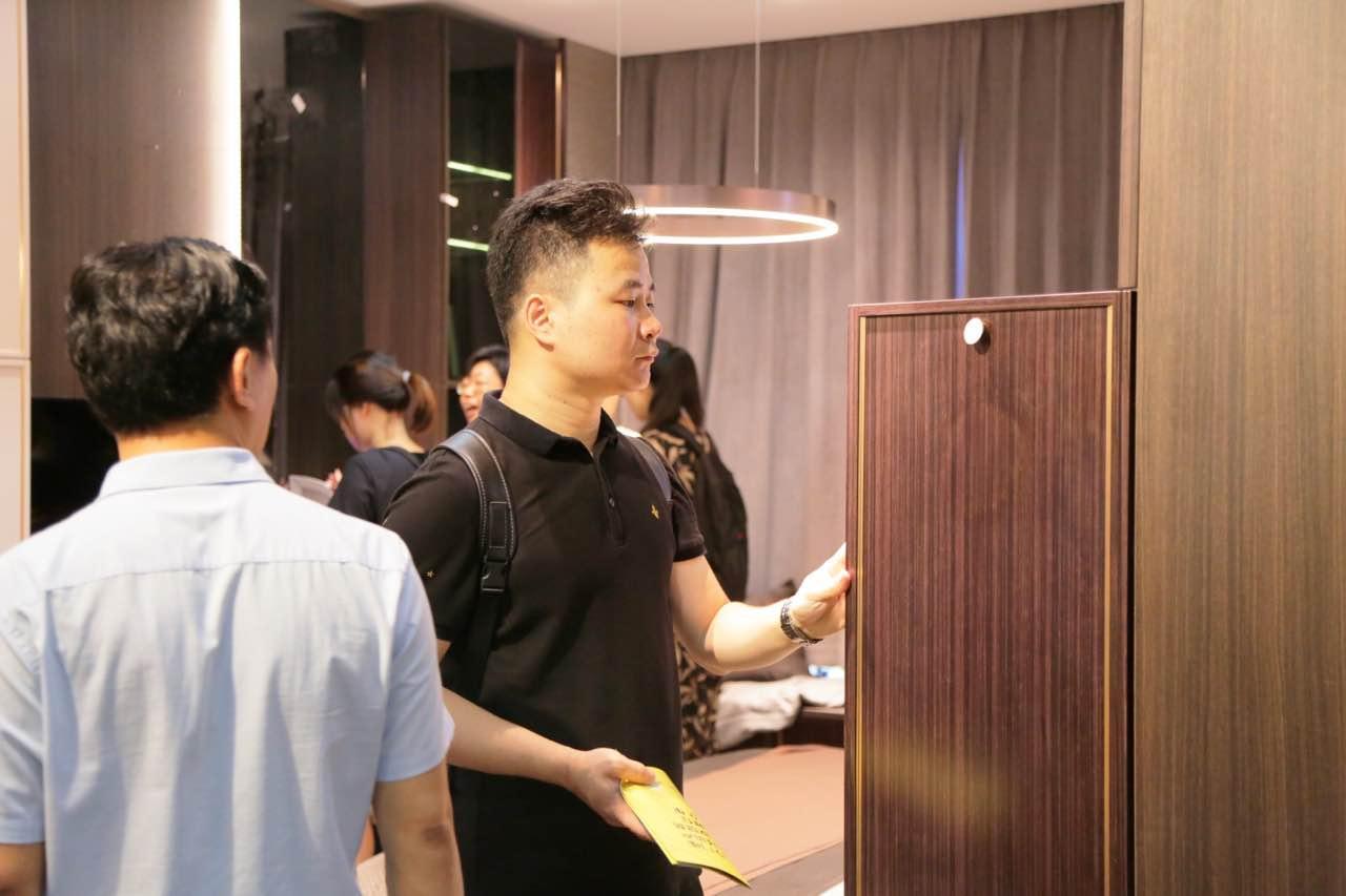 探尋小巷中的獨特家居秘境，解析我樂(lè )家居為何暫不上市的原因