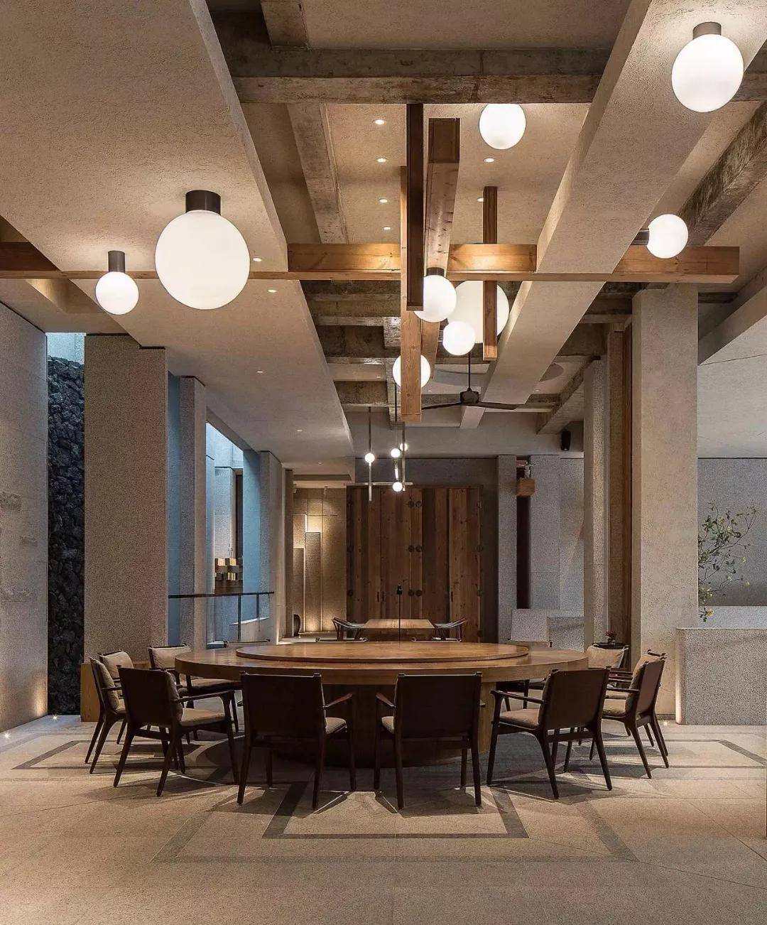 最新過(guò)道吊裝設計，小巷深處的獨特探索之旅