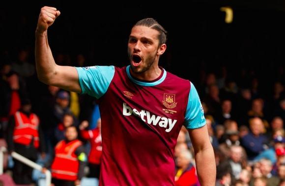 實(shí)況足球8最新轉會(huì )動(dòng)態(tài)，轉會(huì )市場(chǎng)風(fēng)云變幻揭秘