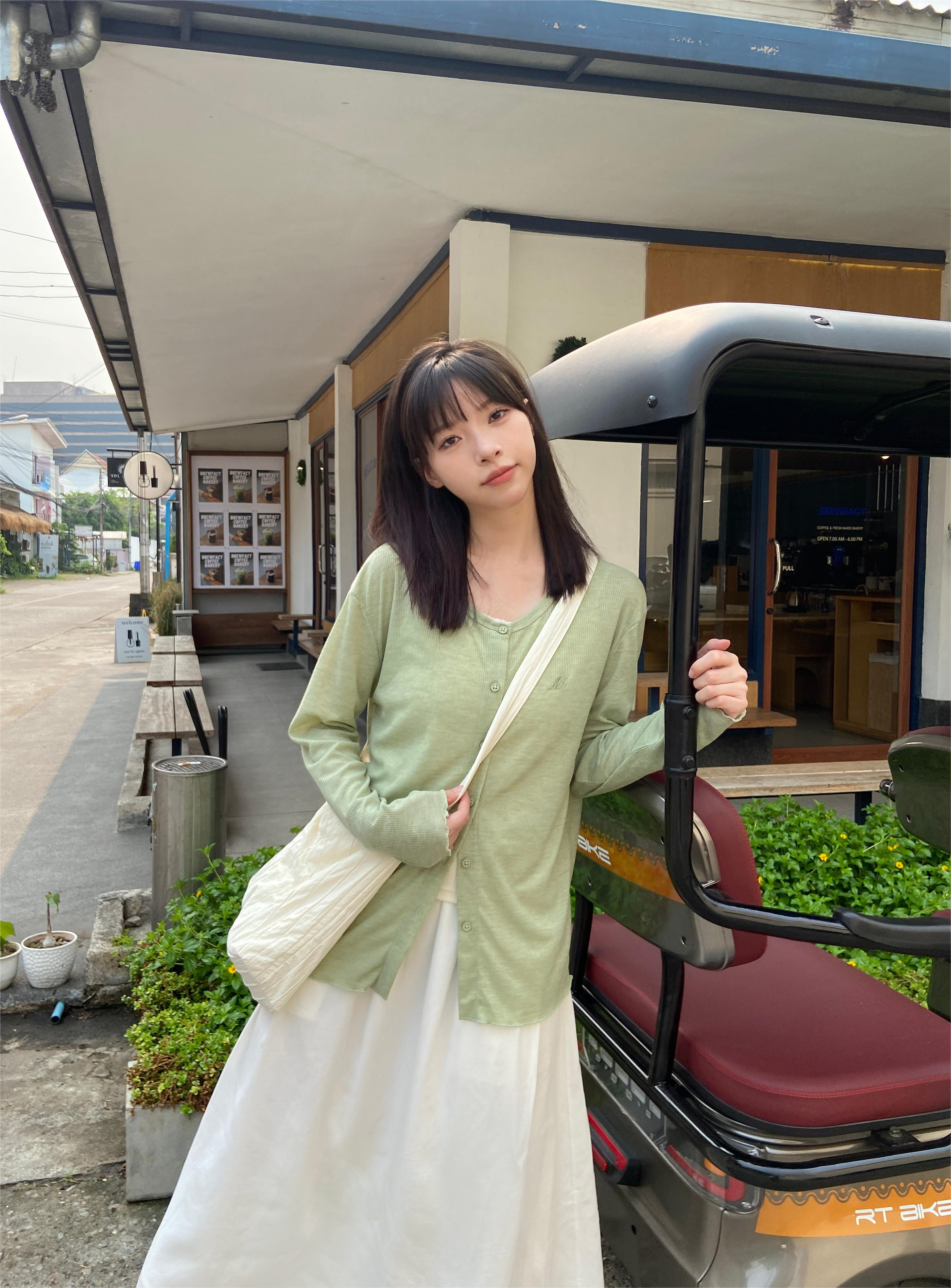 探索小巷中的隱藏美食寶藏，最新素人美食之旅 2024