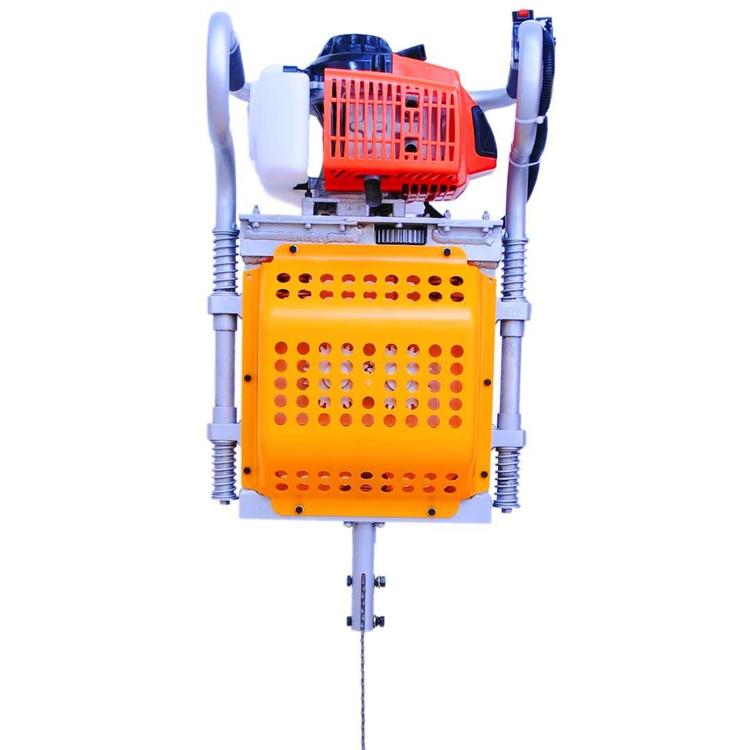 最新起樹(shù)苗機器，自然美景探索之旅啟程