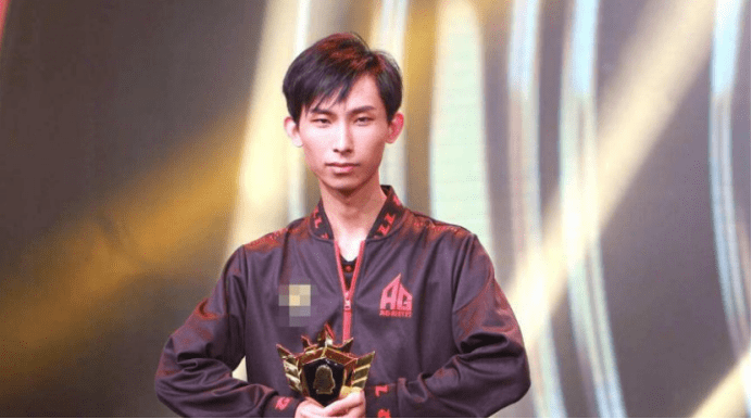 夢(mèng)淚最新視頻，變化中的學(xué)習之旅，自信與成就感的起點(diǎn)