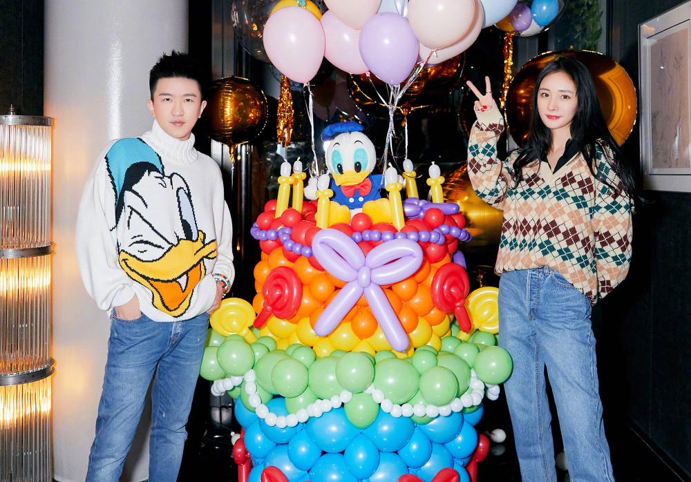 最新生日圖片分享，小巷深處的特色小店，生日探索之旅啟程！