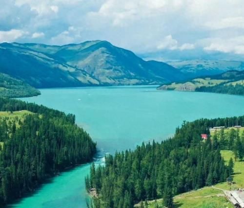 最新最美風(fēng)景，探尋自然魅力，體驗變化中的學(xué)習之旅，自信成就之源