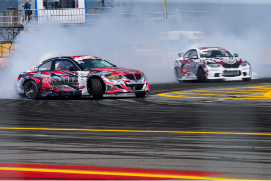 最新車(chē)漂移，漂移中的友情與家庭溫馨時(shí)刻